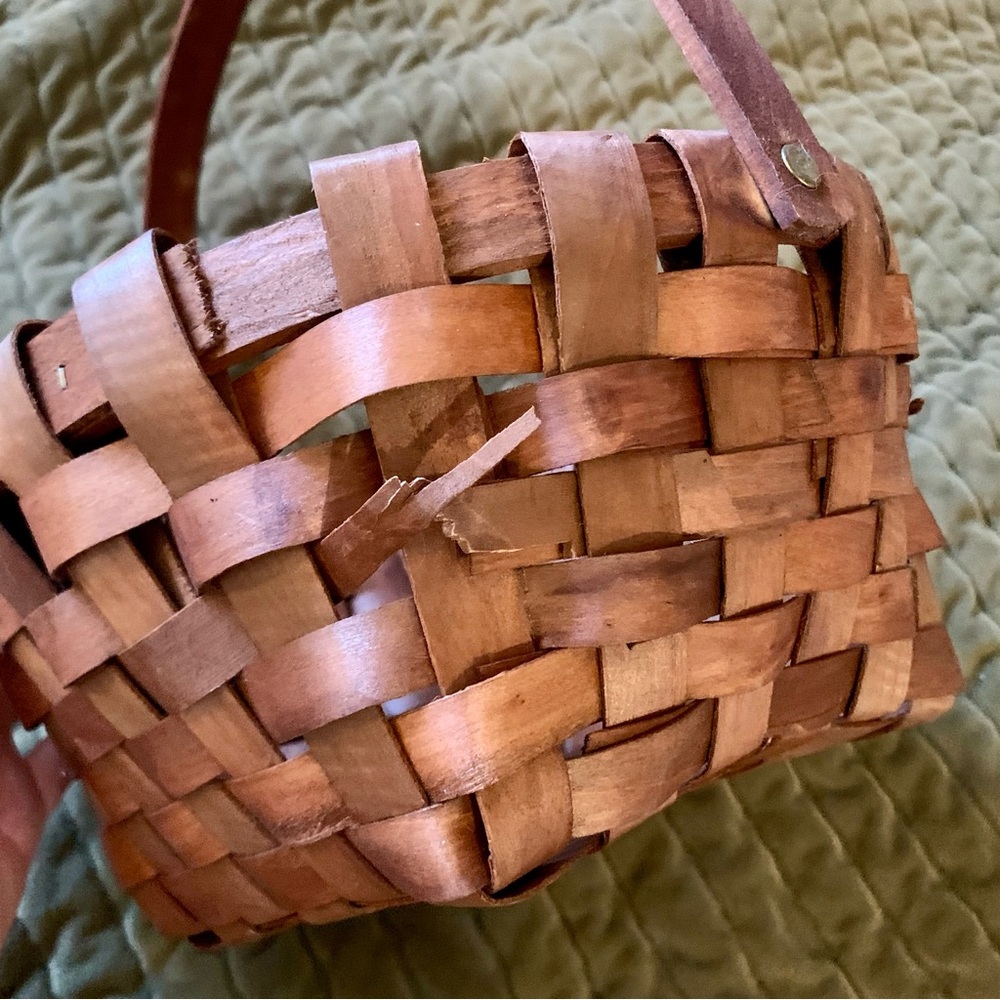 Cottagecore Basket - Picture 5 of 6